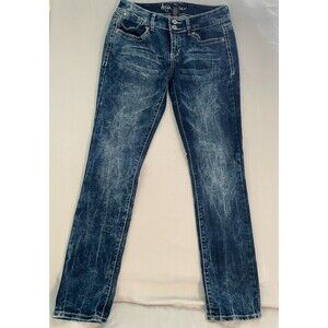 Ariya Jeans Women’s Size 9/10 Blue Denim Embrodered Embelihed Low Rise Skinny